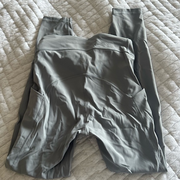 Lululemon Power Through High Rise - Picture 4 of 4